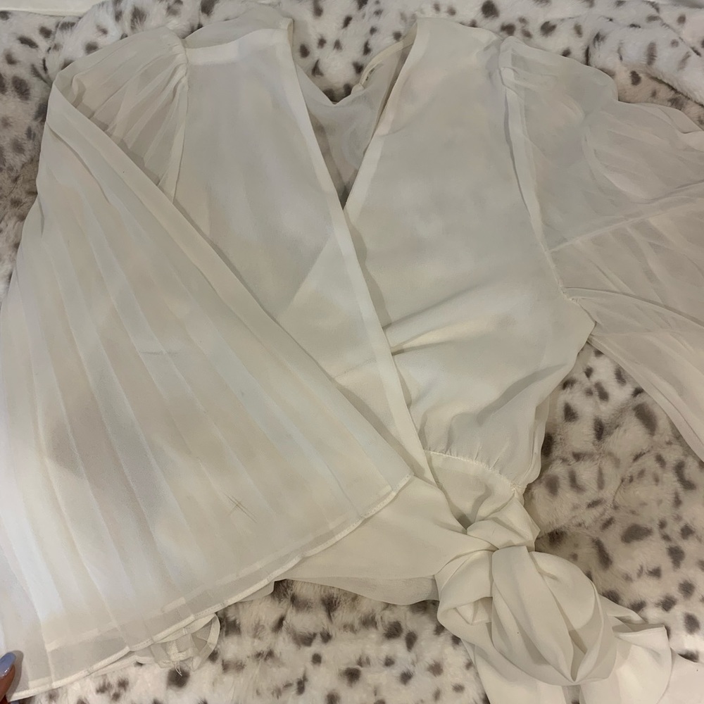 Whit pink Lily wide sleeve crop top